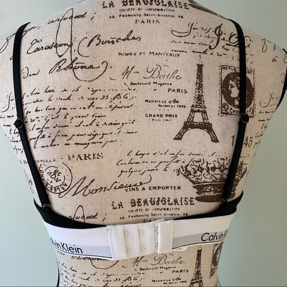 Calvin Klein V bra - Picture 2 of 5